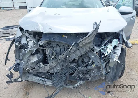 2019 Toyota Rav4 Xle z USA, uszkodzony, nr VIN 2T3W1RFV8KW004942